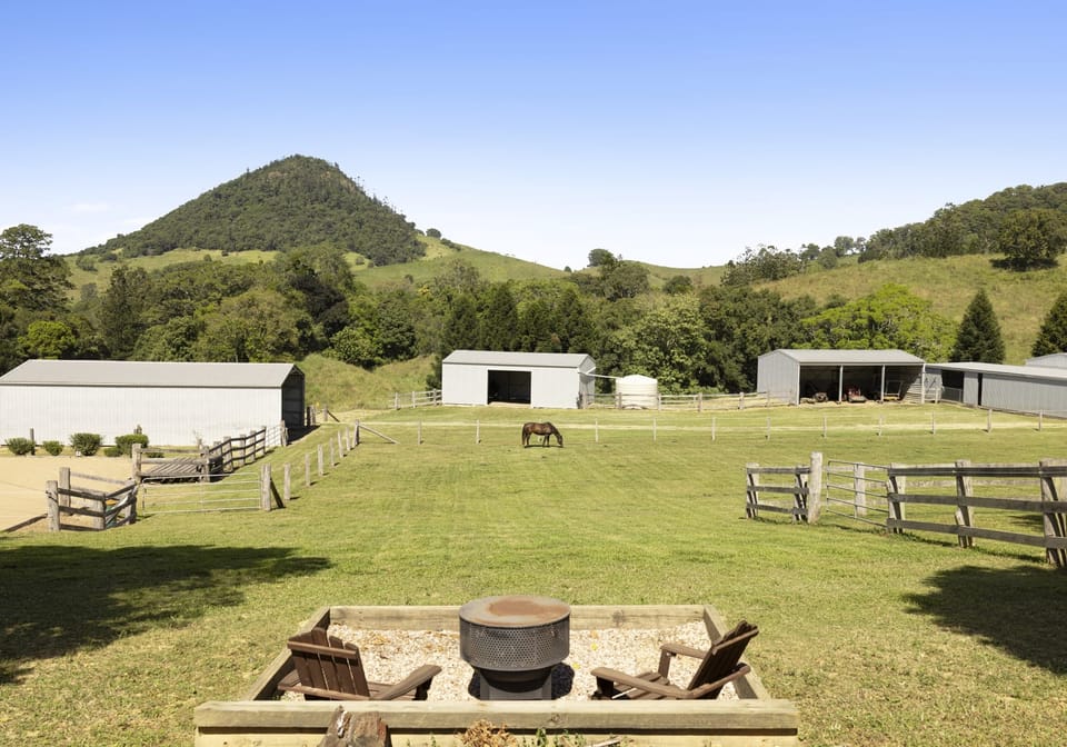 A Private Equestrian Estate With Mount Pinbarren As Your Horizon