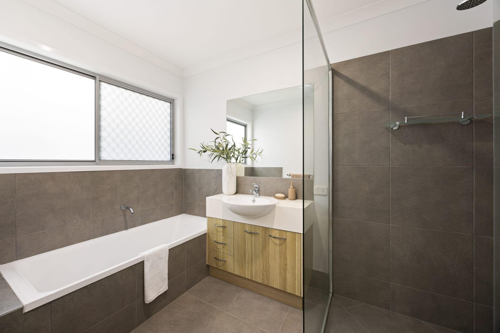 Buderim Dual Living with Sweeping Northern Views
