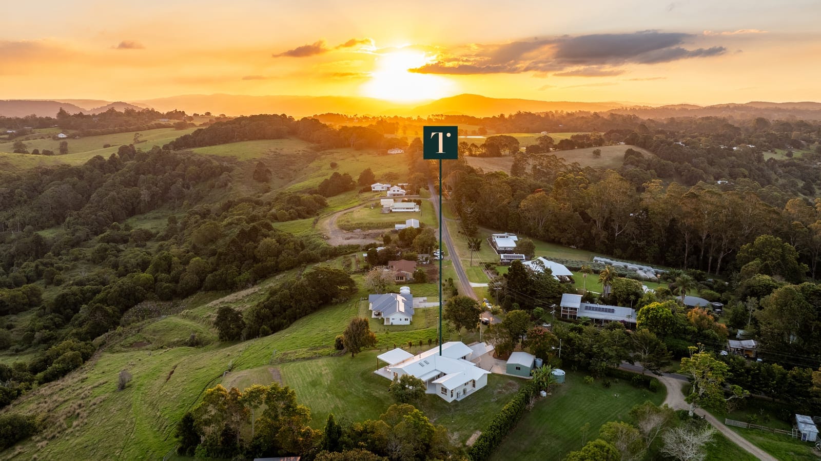 Mawingu - Among the Clouds: Elevated Ridgeline Living with Breathtaking Hinterland Views