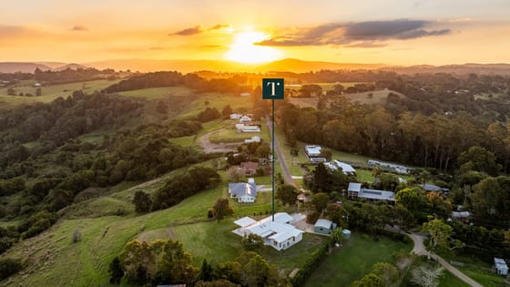 Mawingu - Among the Clouds: Elevated Ridgeline Living with Breathtaking Hinterland Views