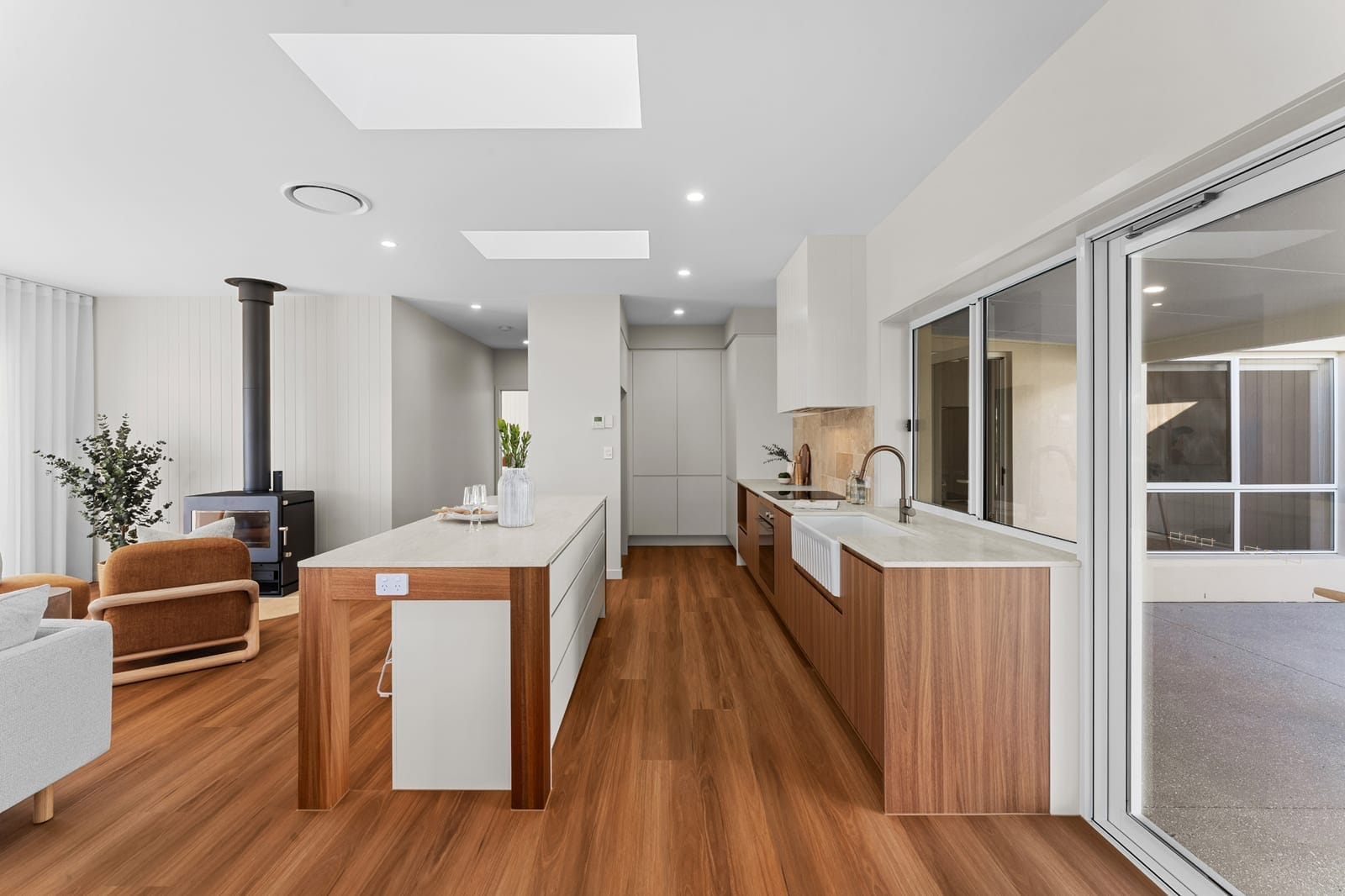 Mawingu - Among the Clouds: Elevated Ridgeline Living with Breathtaking Hinterland Views