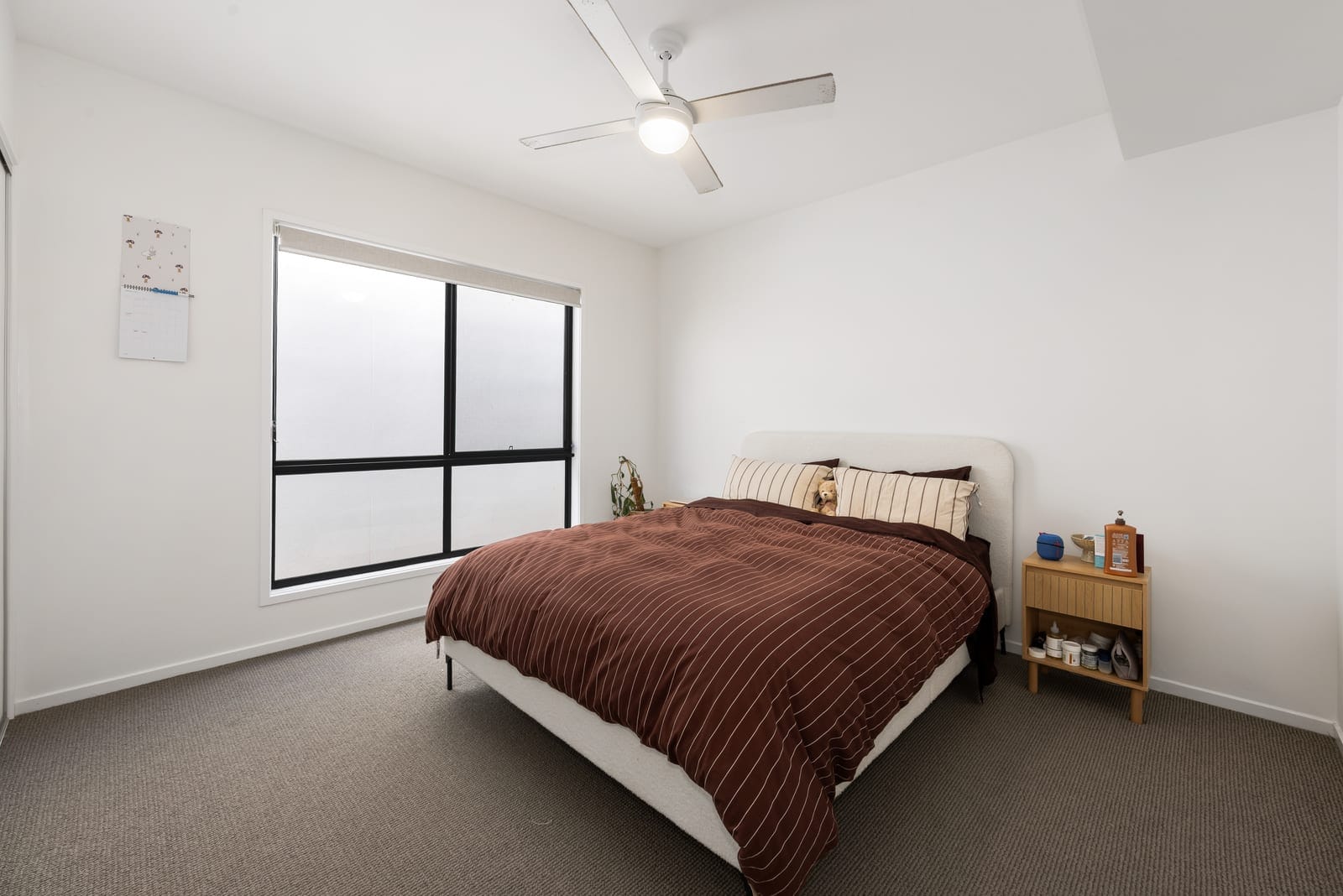 Light-Filled Designer Living: Location-Central!
