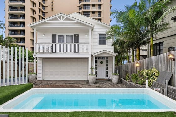 Prime Coolum Terrace Location