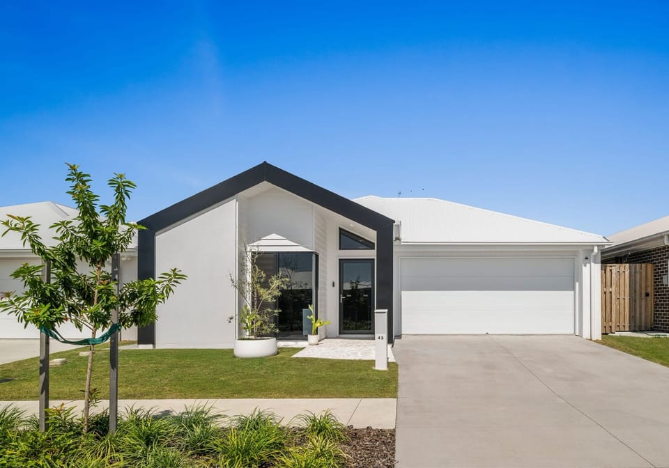SOLD by Team Cassie Kennedy!