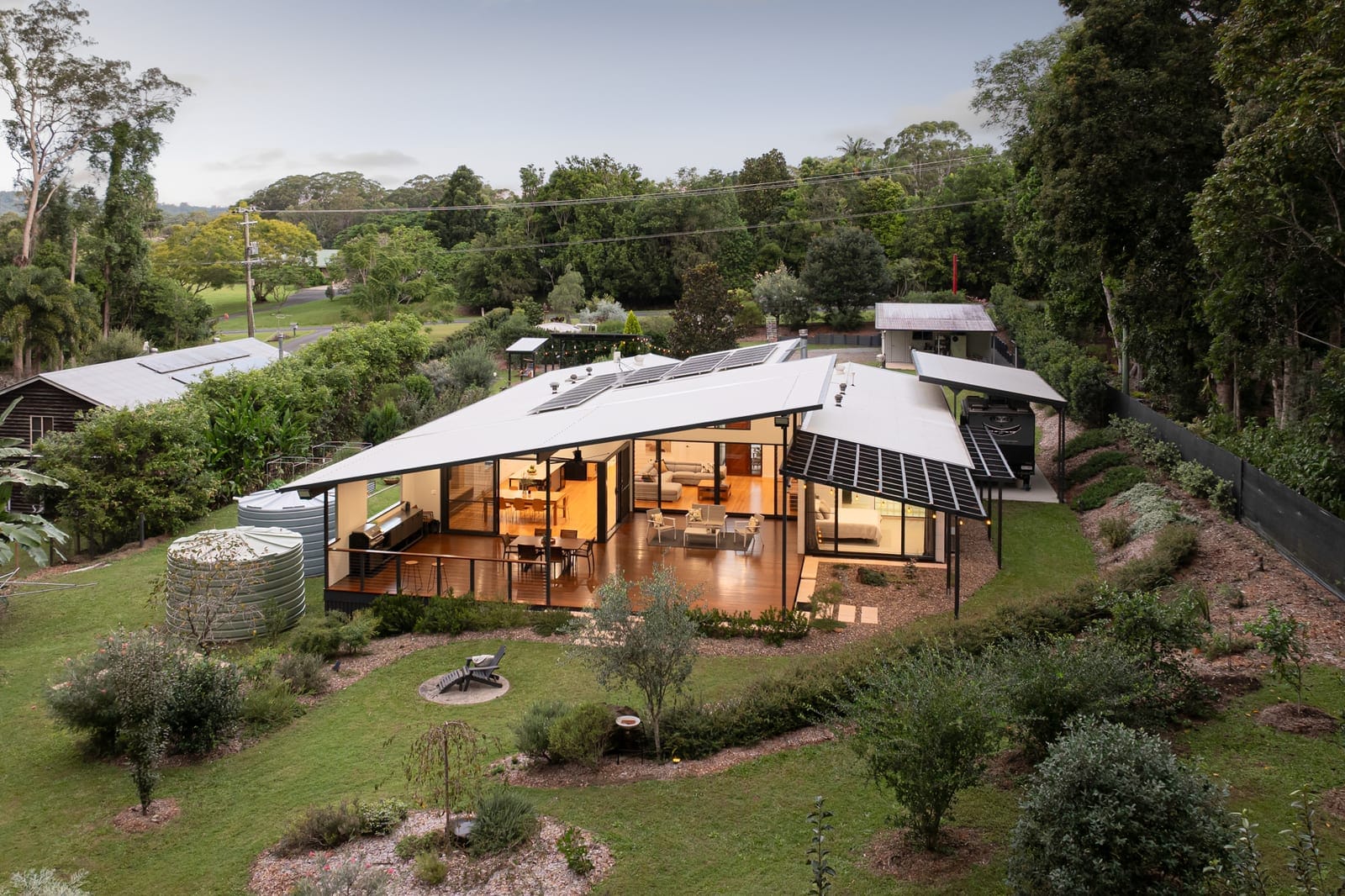 Elegant Entertainer on One Perfect Acre!