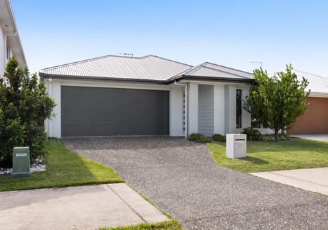 SOLD BY JAMIE VIBERT & NAJ ELSAYED
