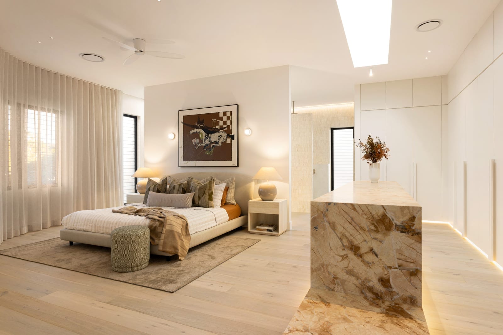 Brand New: High-End Luxury Living, 100m to the Beach