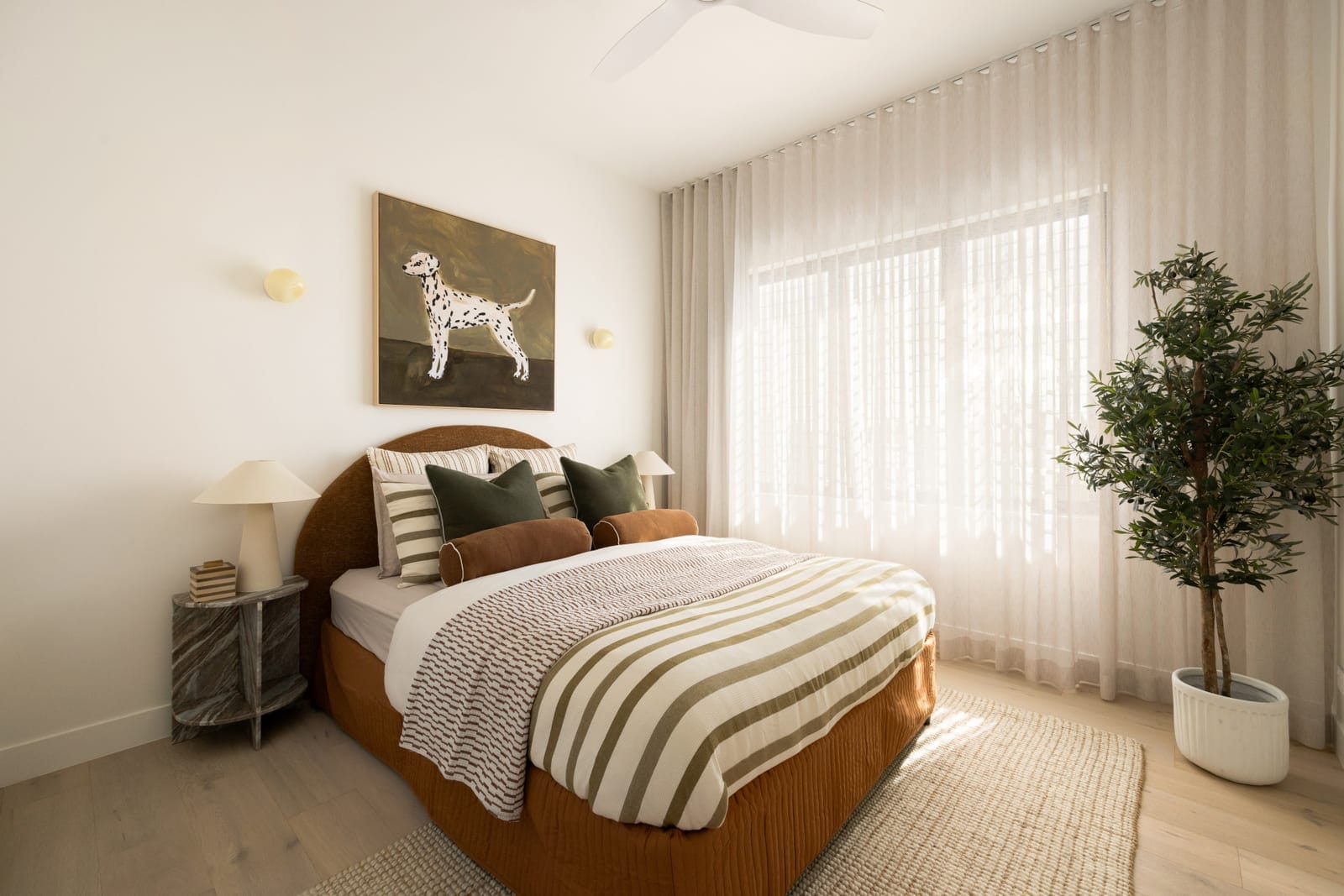 Brand New: High-End Luxury Living, 100m to the Beach