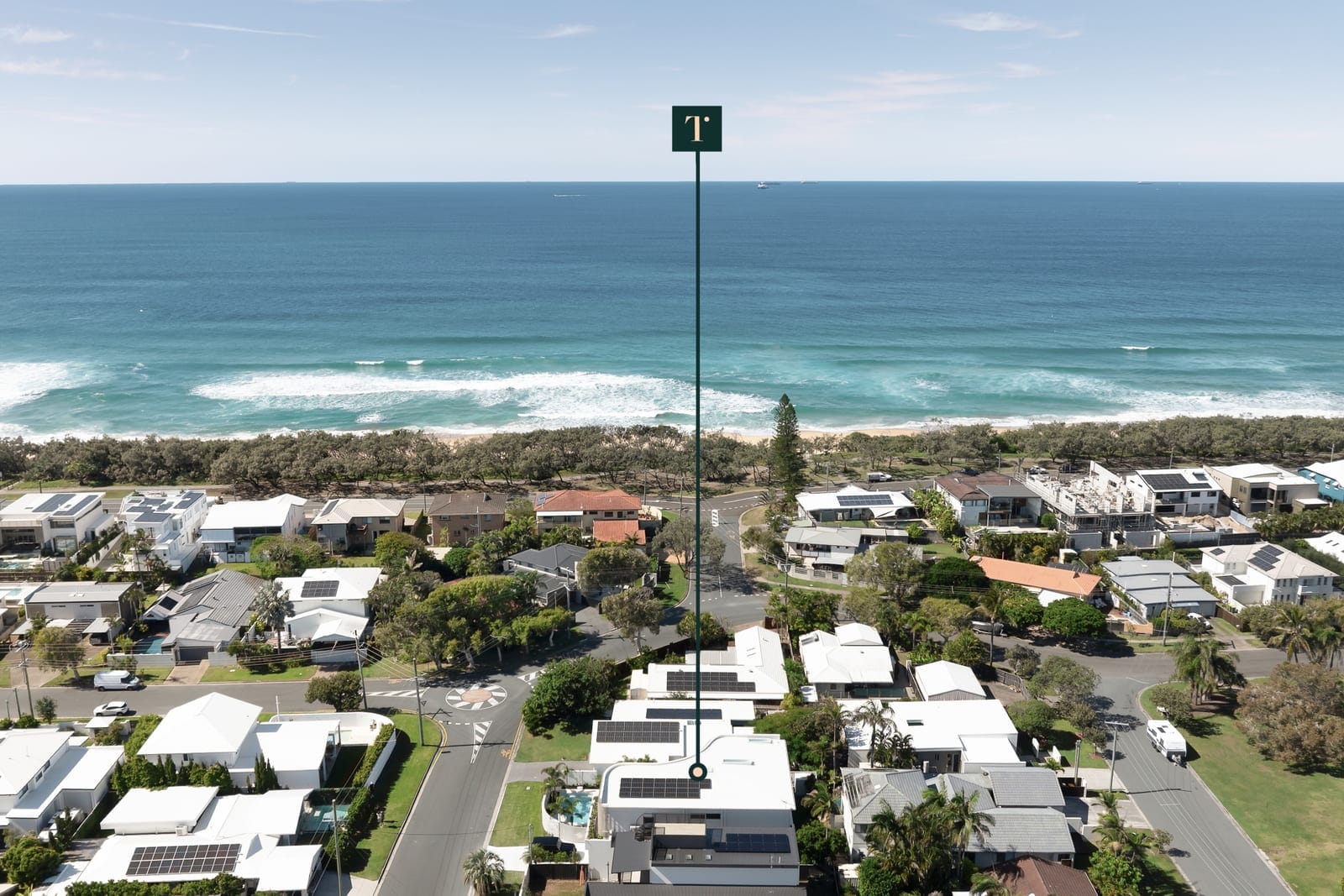 Brand New: High-End Luxury Living, 100m to the Beach
