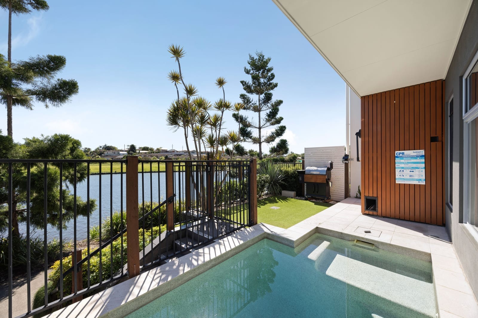 Waterfront Living in the Heart of Sunshine Cove