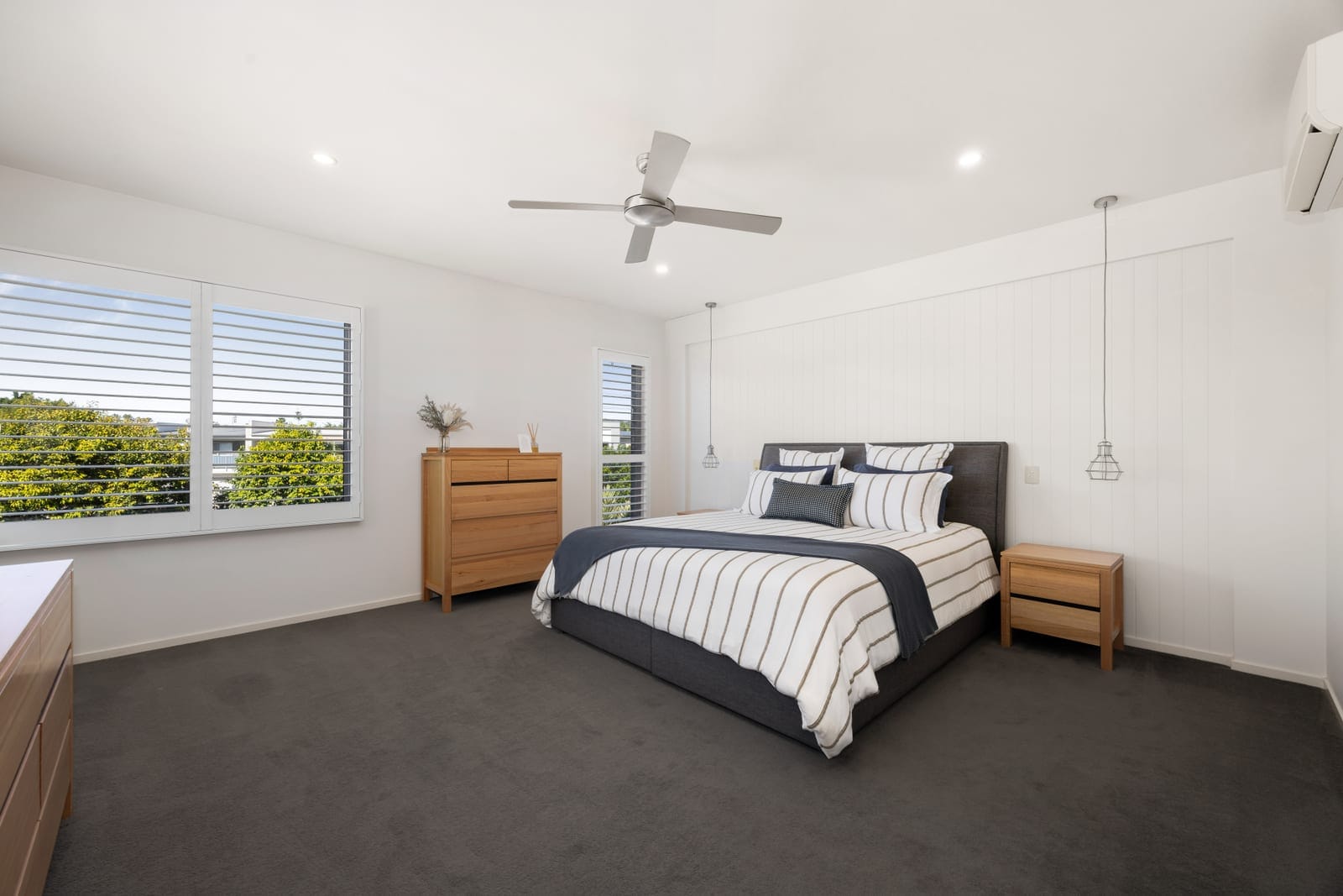 Waterfront Living in the Heart of Sunshine Cove