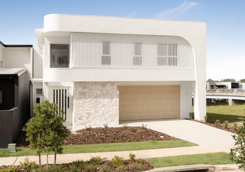 Waterfront Luxe: Brand New Designer Living