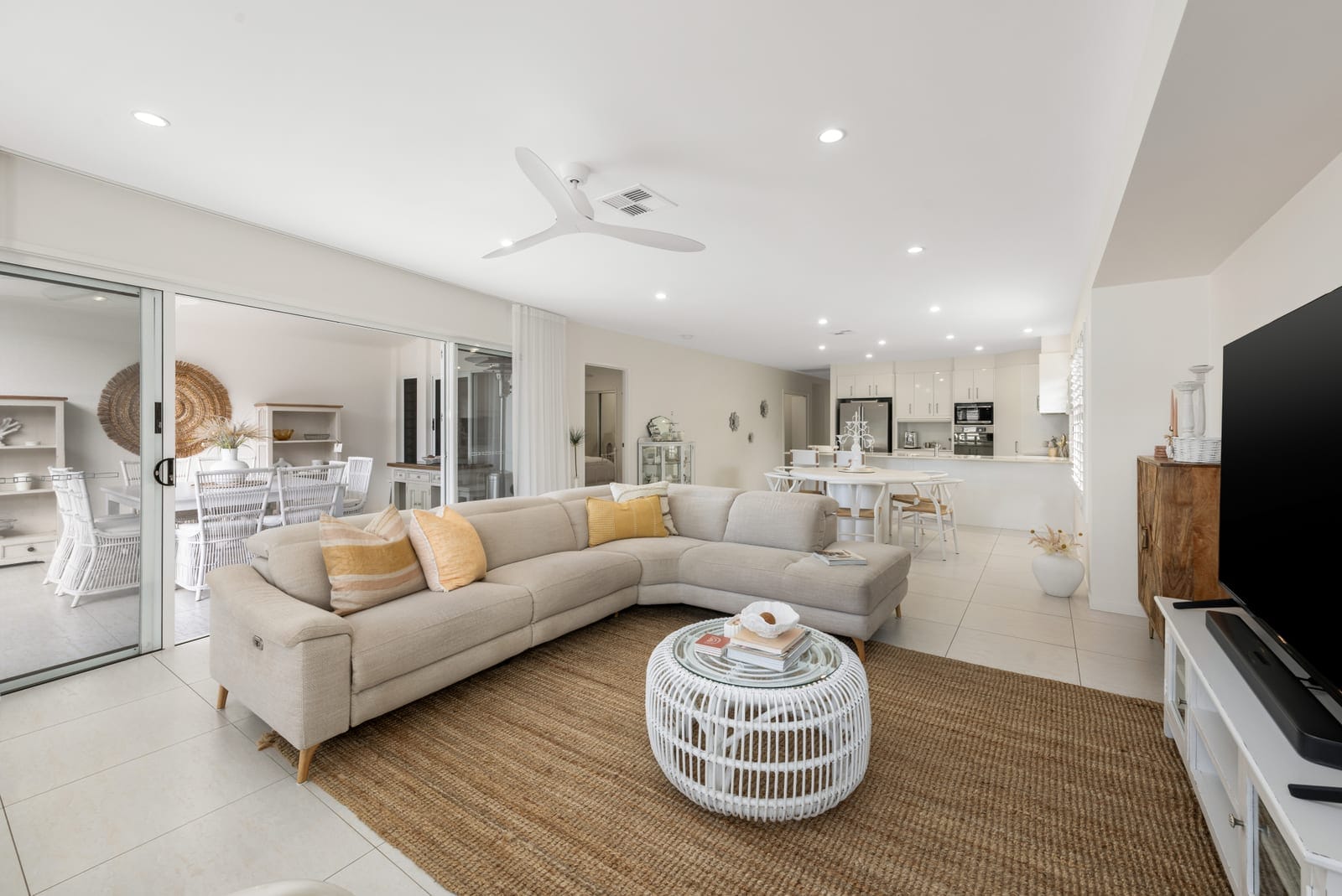 Sold By Ollie Lehmann