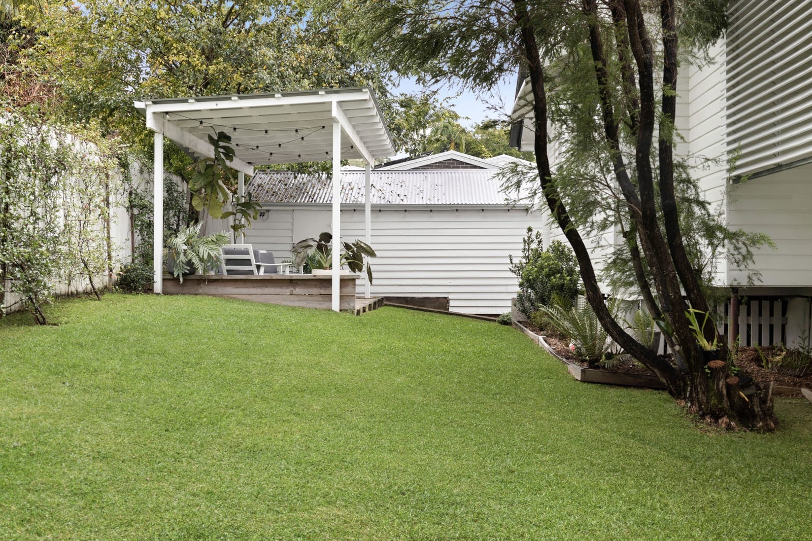 Sold By Ollie Lehmann & Angelina Sweeney