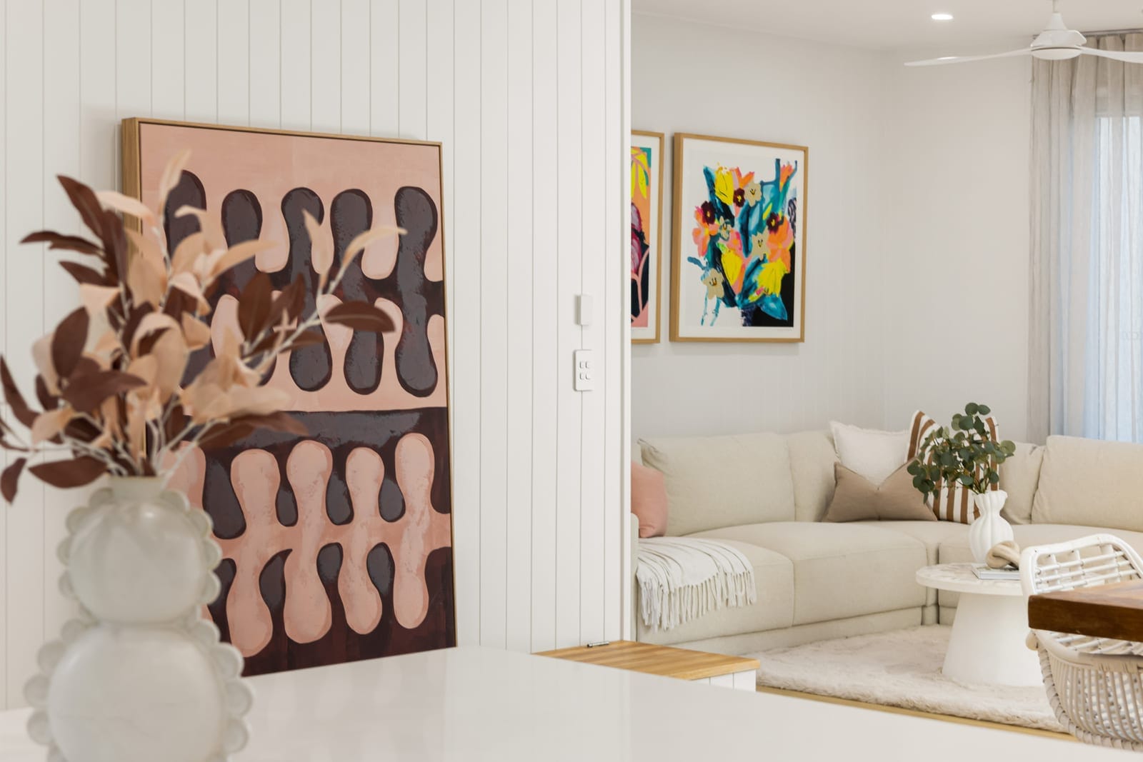 Customly Designed, Presentation-Perfect on Large 708m2 Block!