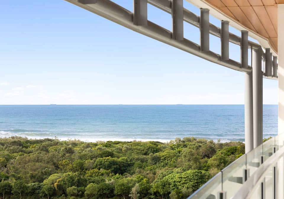 Beachside Penthouse Prestige: North Facing with Rooftop Terrace