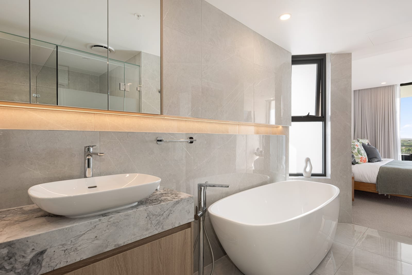 Beachside Penthouse Prestige: North Facing with Rooftop Terrace