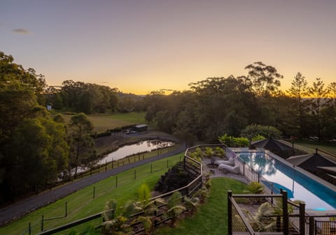Prestige Hinterland Living: Architectural Excellence