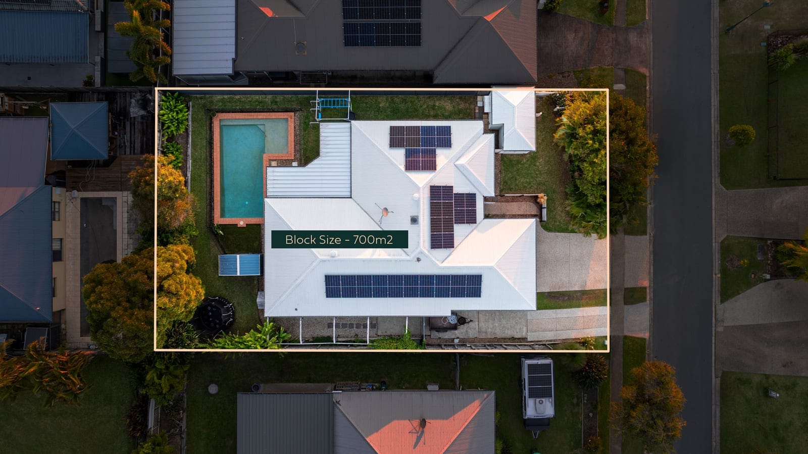 FAMILY HOME WITH ALL THE EXTRAS