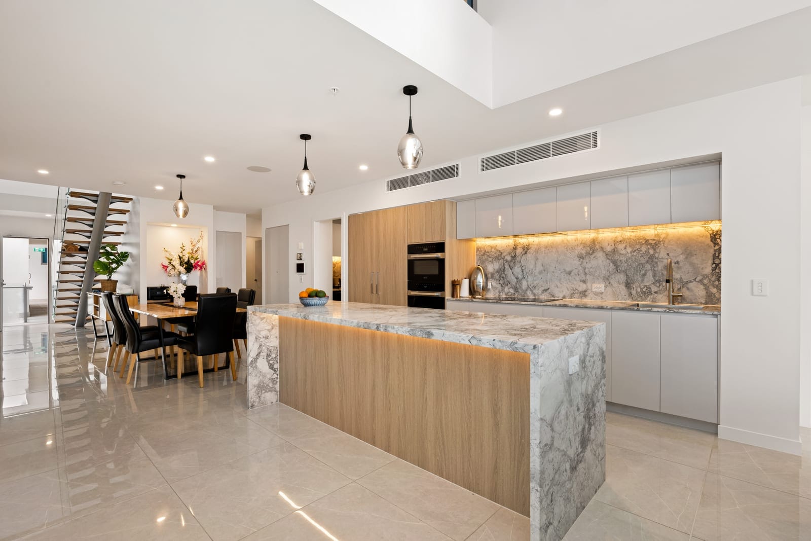 North Facing Luxury Penthouse with Rooftop Terrace
