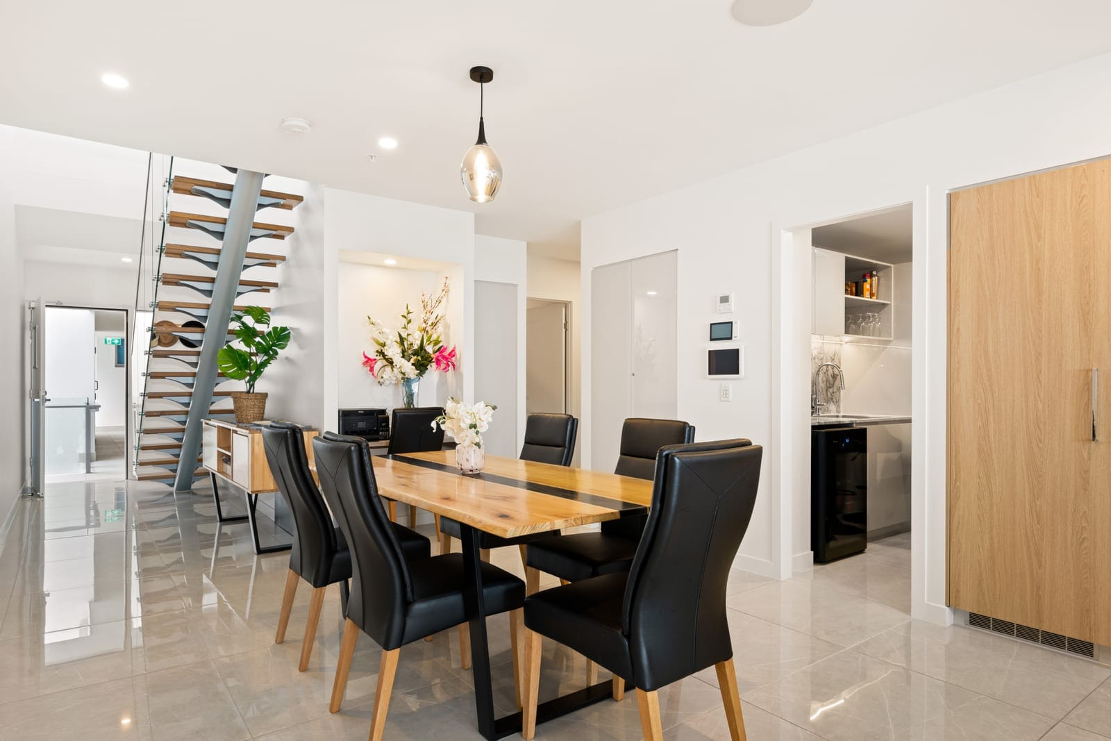 North Facing Luxury Penthouse with Rooftop Terrace