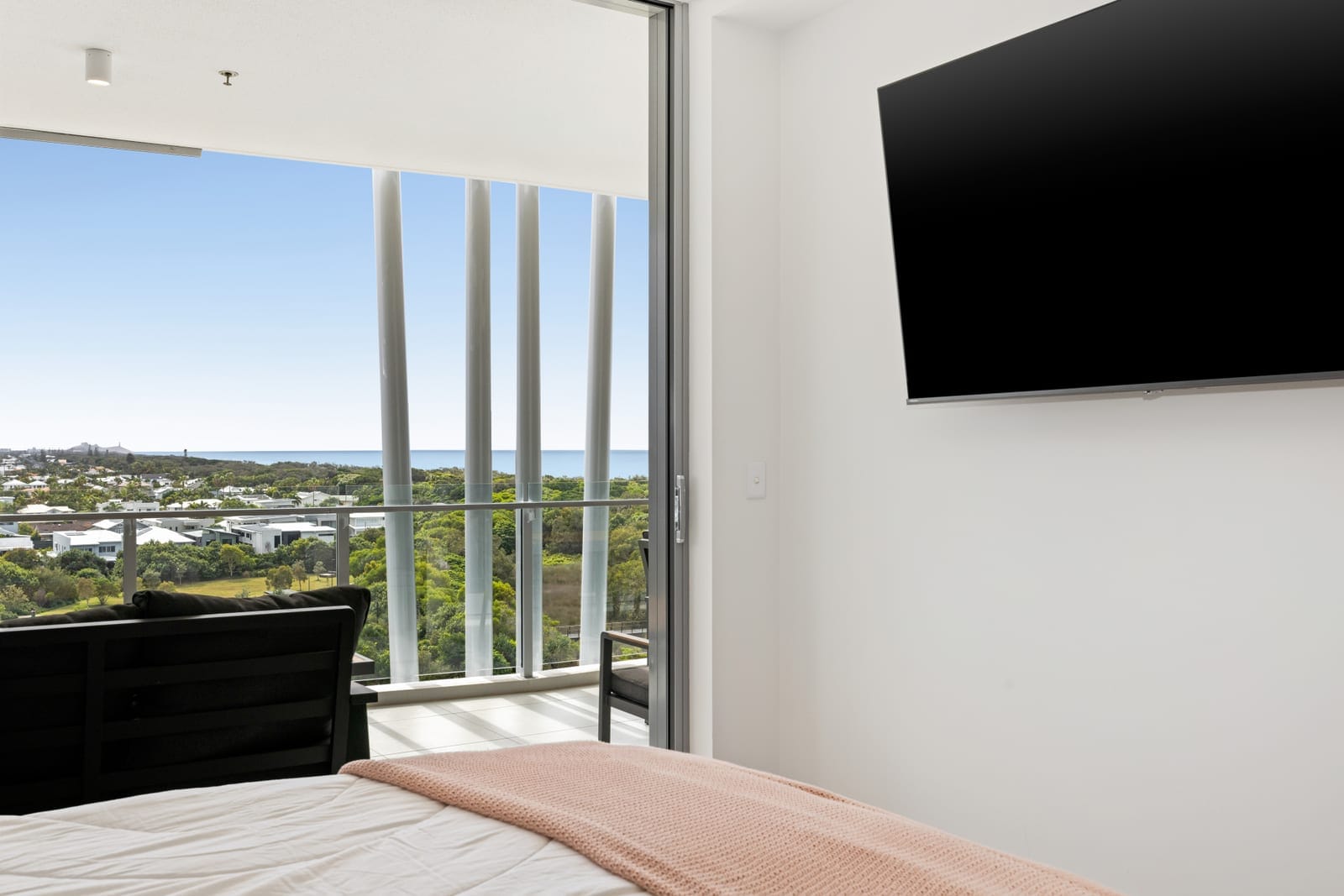 North Facing Luxury Penthouse with Rooftop Terrace