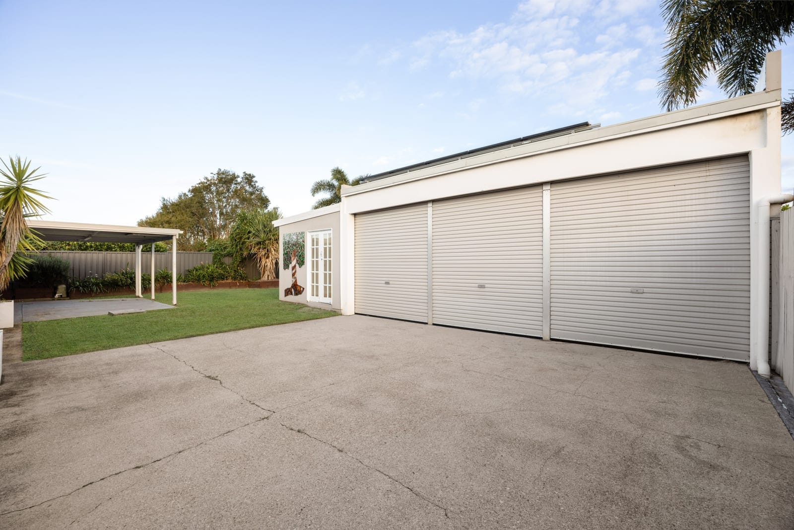​The Complete Lifestyle Home: Golden Location + Room for ALL the Toys!