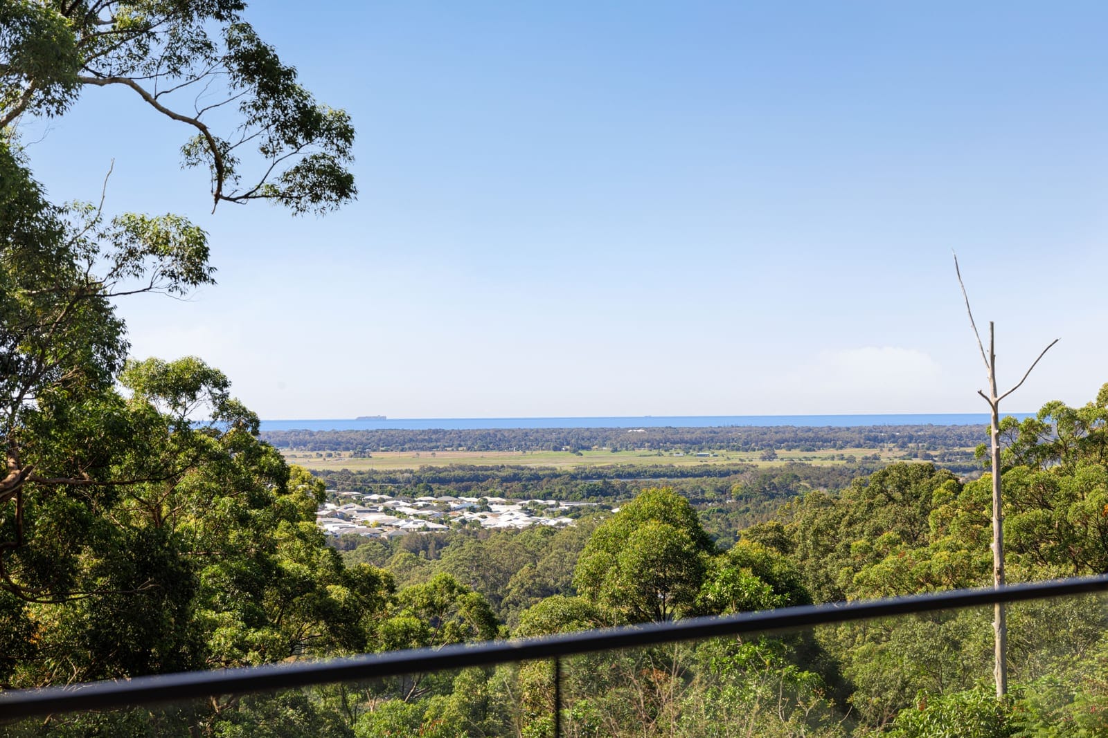Effortless Elegance, Easy-Care Acreage, Ocean Views!