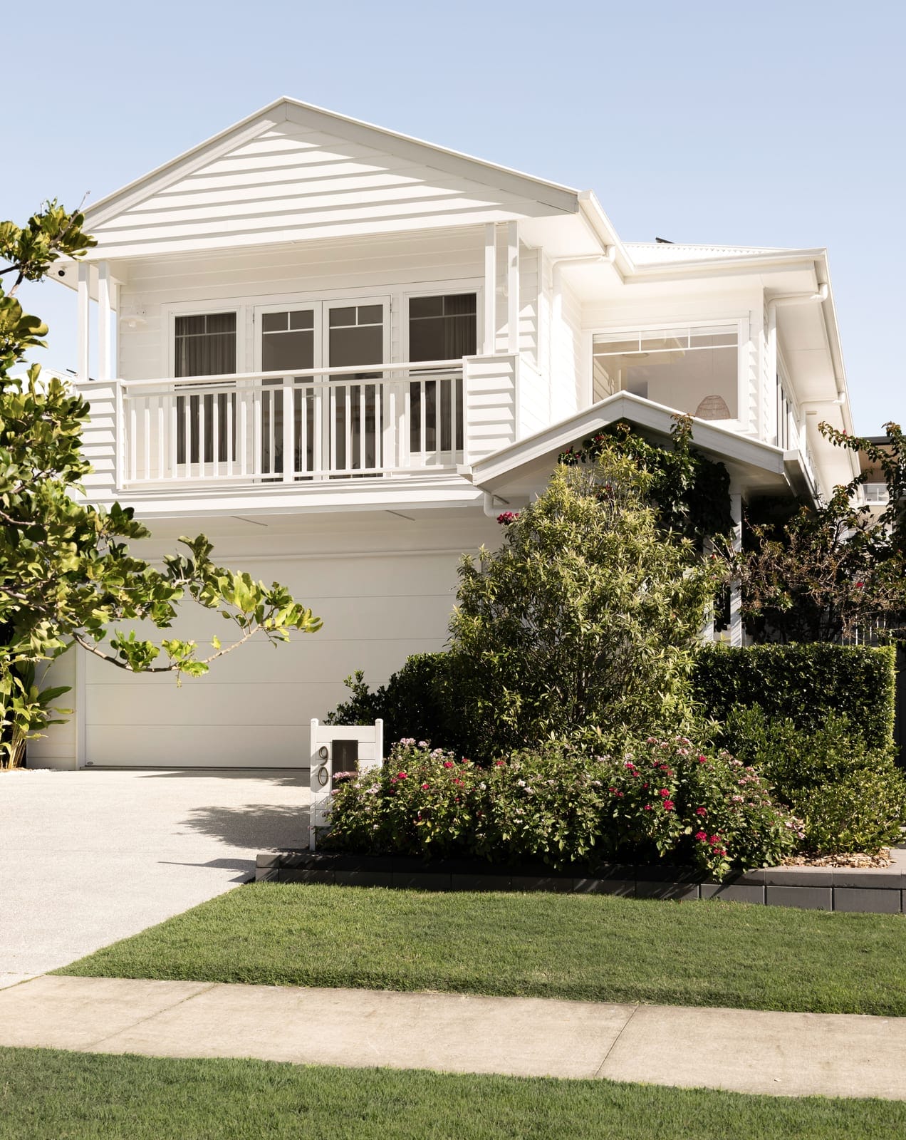 ​Elegant Entertainer: Waterfront with Pontoon & Ocean Access