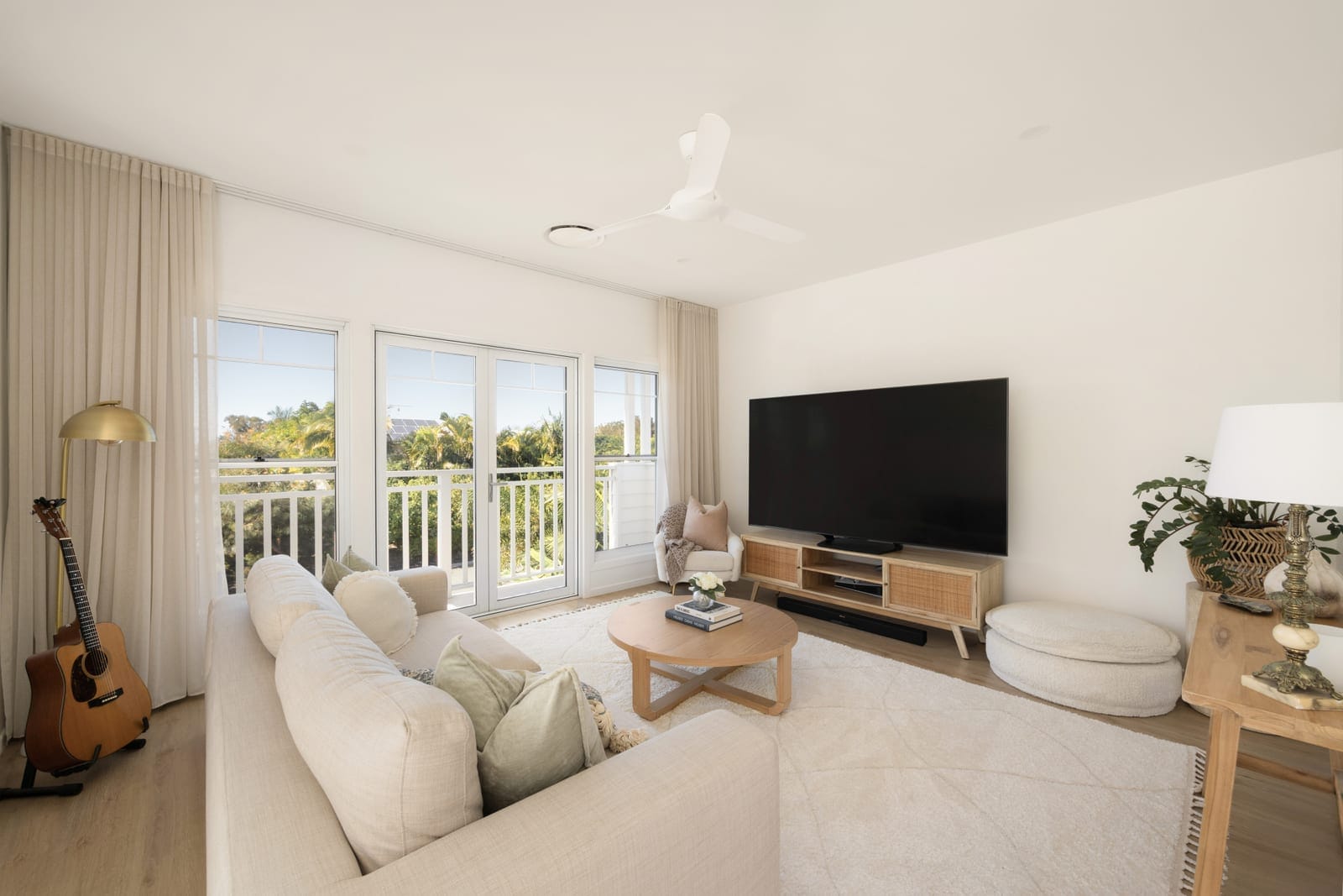 ​Elegant Entertainer: Waterfront with Pontoon & Ocean Access