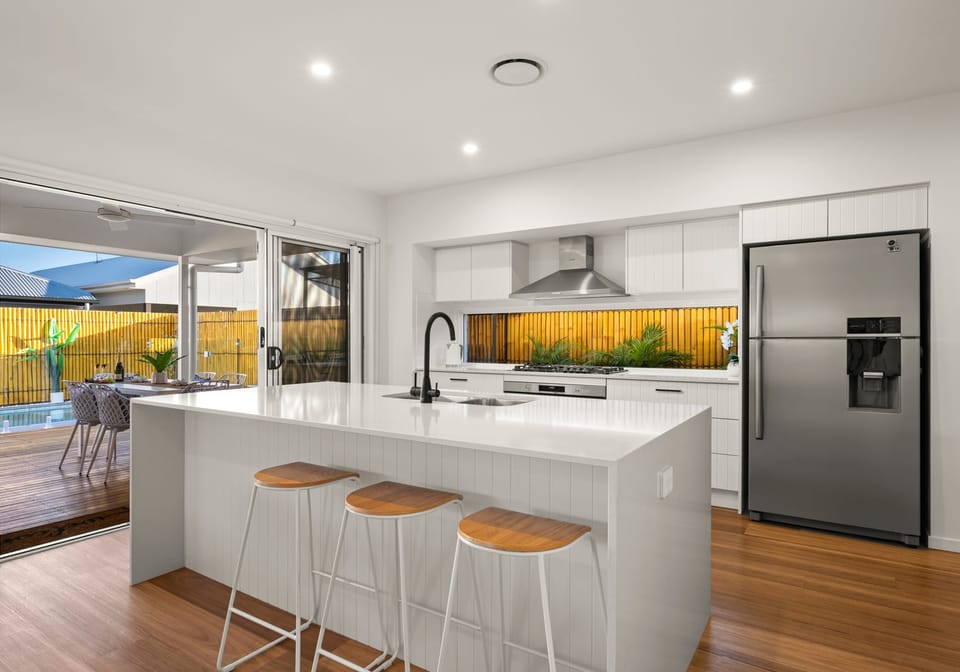GUIDE $1.25M-$1.35M