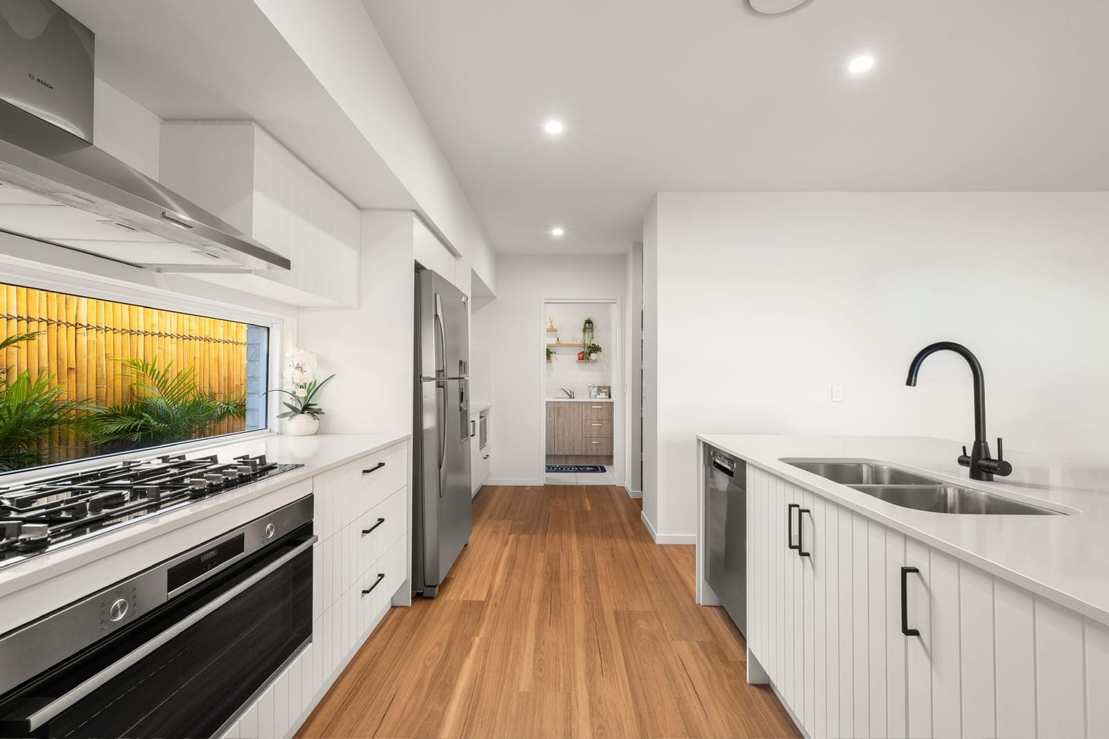 GUIDE $1.25M-$1.35M OFFERS CLOSE 5PM MONDAY 5TH OCTOBER