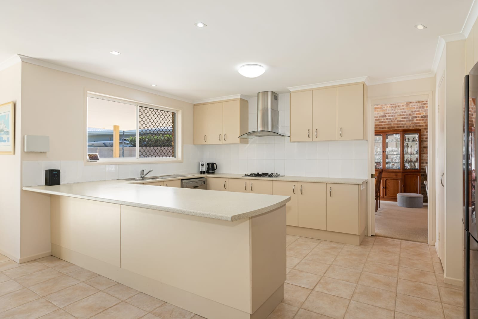 Family-Friendly Waterfront Living: Ocean Access, ¼ Acre!