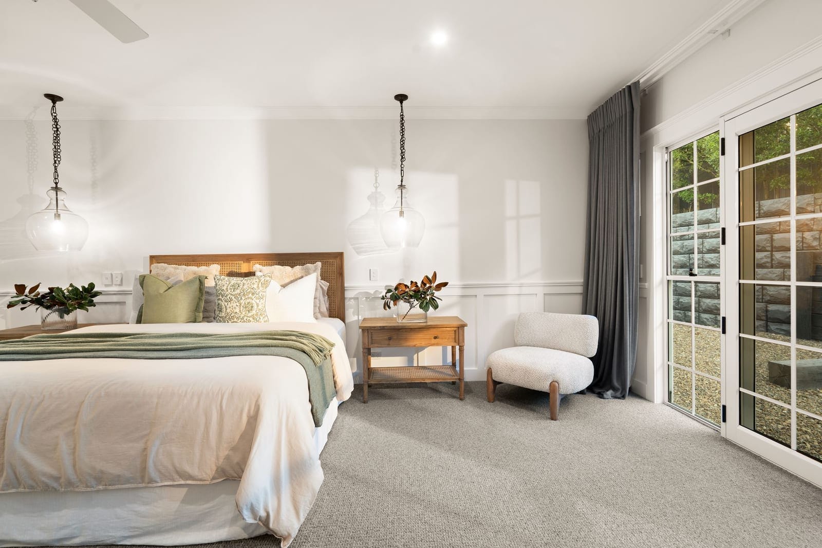 Acreage Without the Compromise - Nothing Overlooked