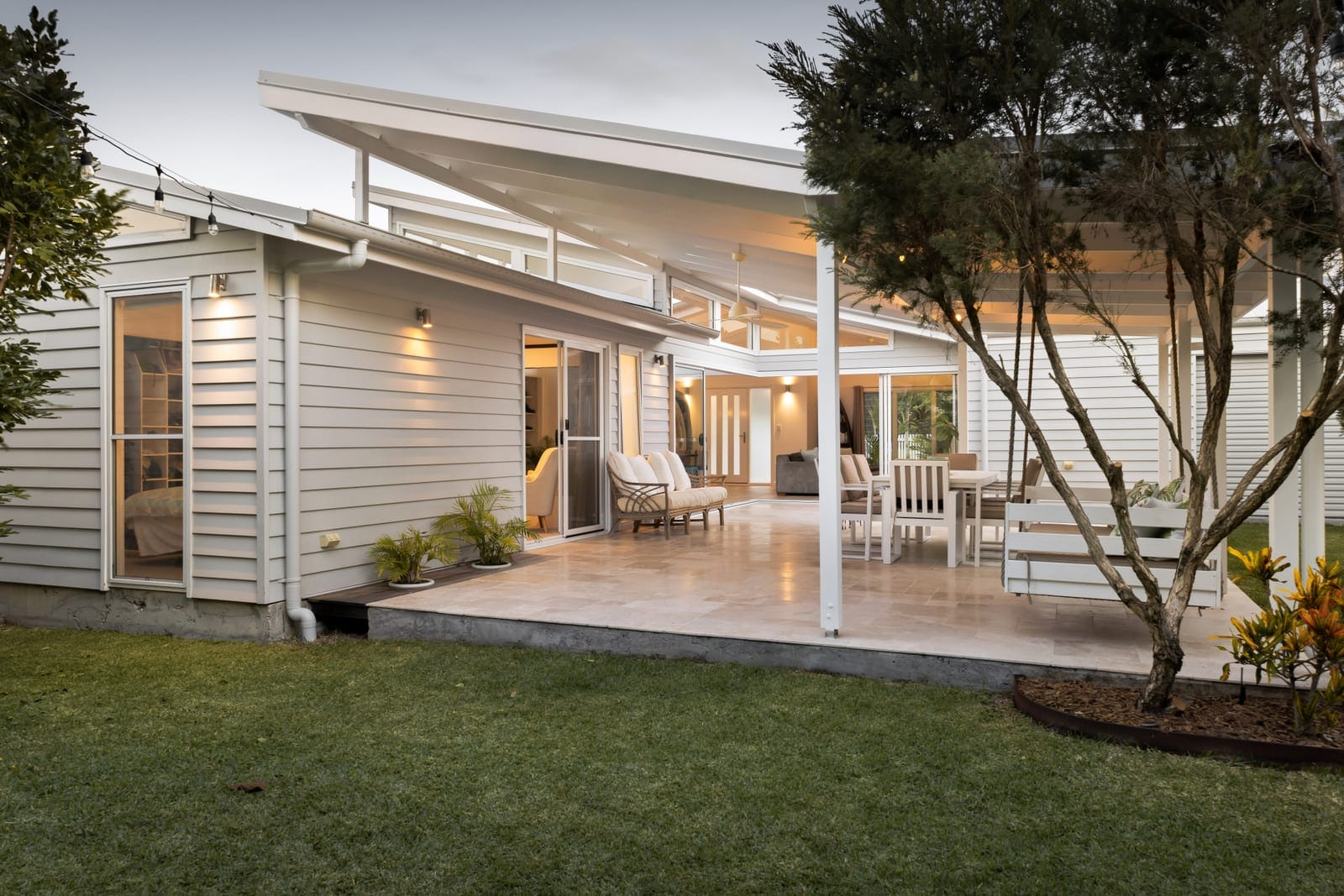 Beachside Charmer: Dual Living Four Bedroom Home with Office!