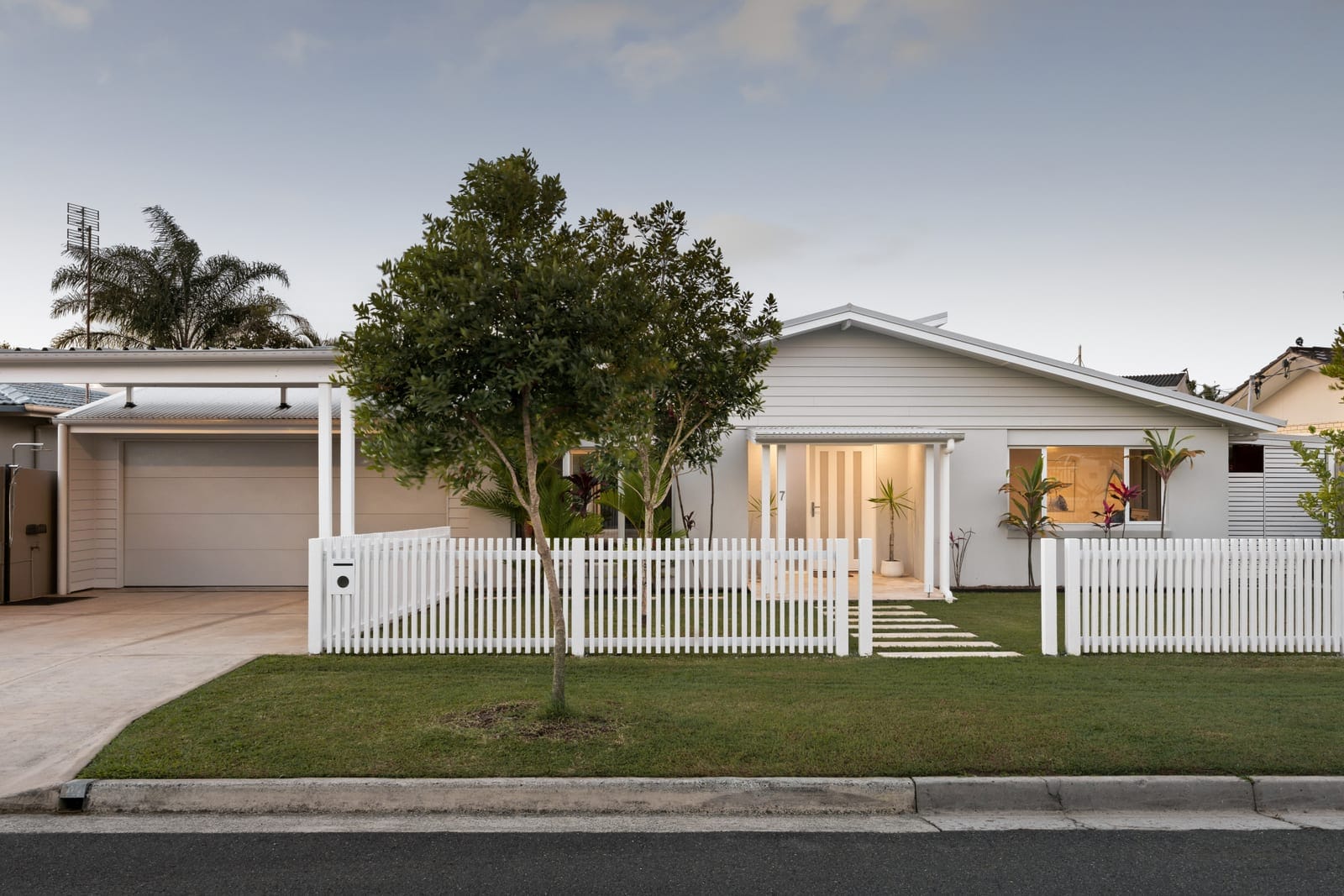Beachside Charmer: Dual Living Four Bedroom Home with Office!