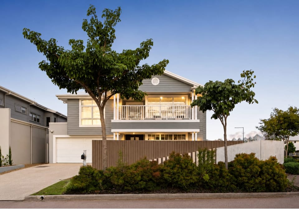 Exceptional Family Living in The Avenues