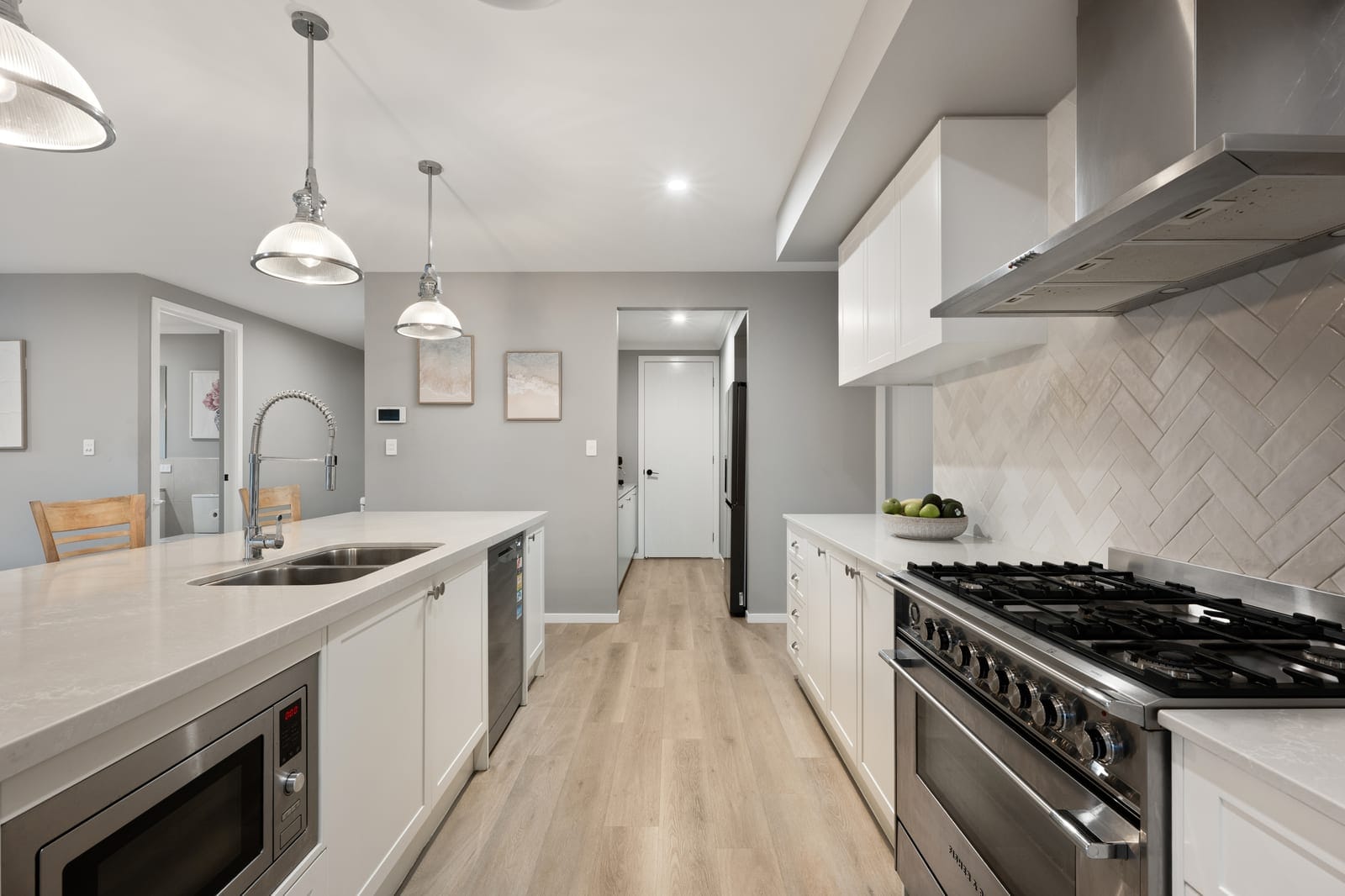 Exceptional Family Living in The Avenues