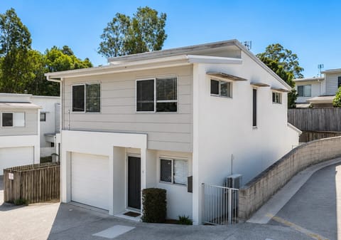 SOLD BY JAMIE VIBERT & NAJ ELSAYED
