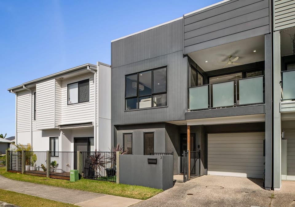 SOLD by Team Cassie Kennedy!