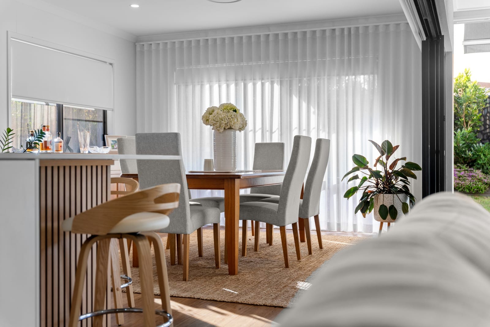 Contemporary Luxury Meets Peaceful Bushland Living