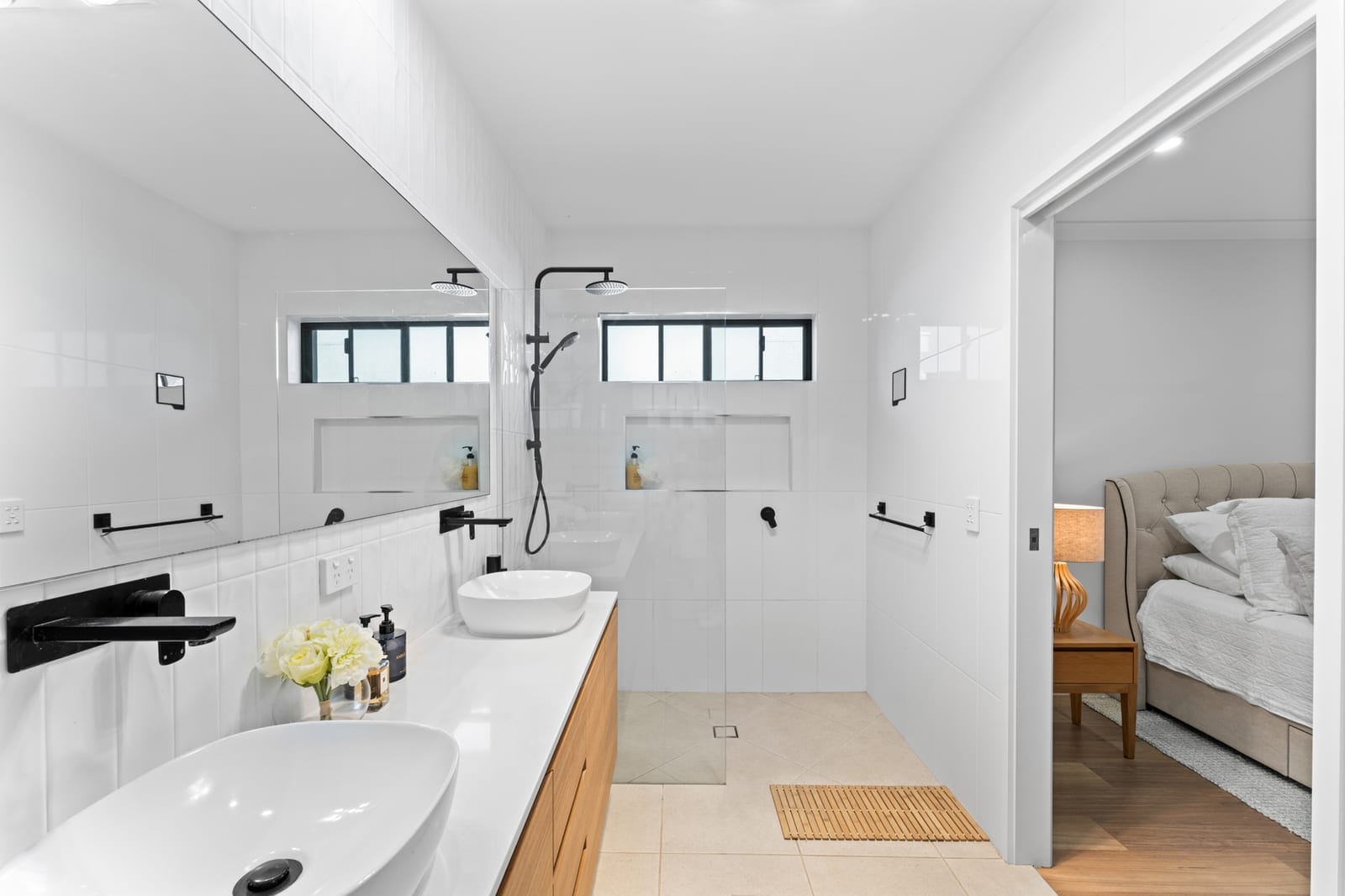 Contemporary Luxury Meets Peaceful Bushland Living
