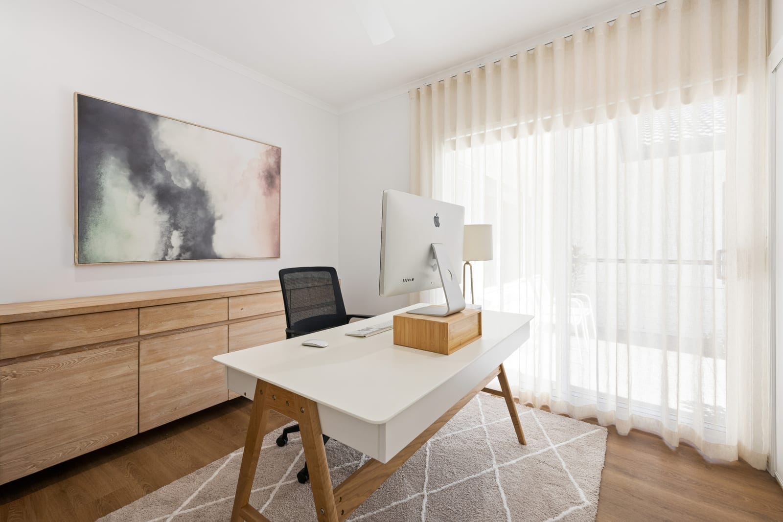 Renovated Resort-Style Family Living on 1,423m²