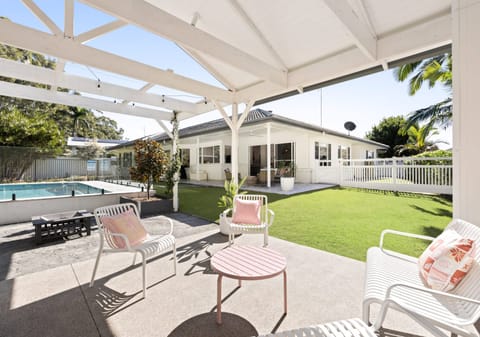 Renovated Resort-Style Family Living on 1,423m²