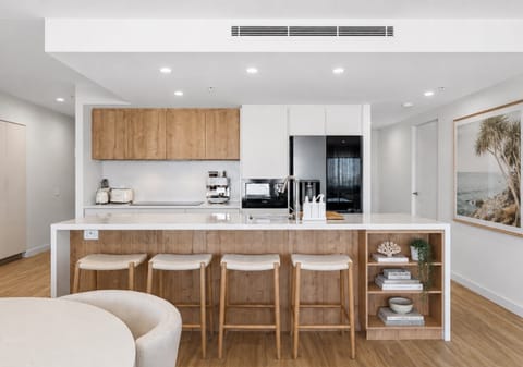 Modern Boutique Luxury in Blue Chip Cotton Tree