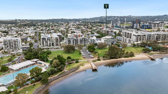 Modern Boutique Luxury in Blue Chip Cotton Tree