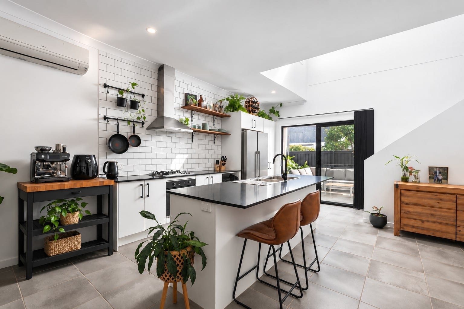 Genuine Opportunity, Seller Ready to Move!!