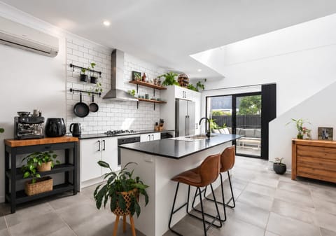 Genuine Opportunity, Seller Ready to Move!!