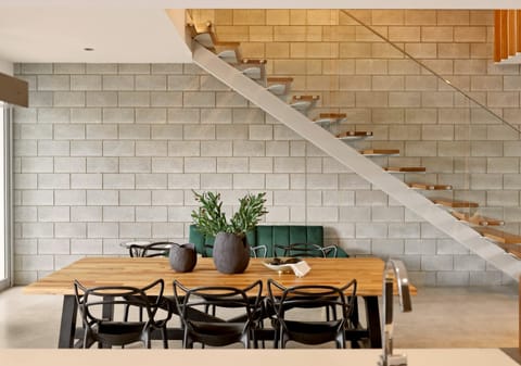 Sophisticated Parkside Living in the Heart of Sunshine Cove