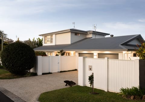 Hamptons-Inspired Luxury in the Heart of Buderim